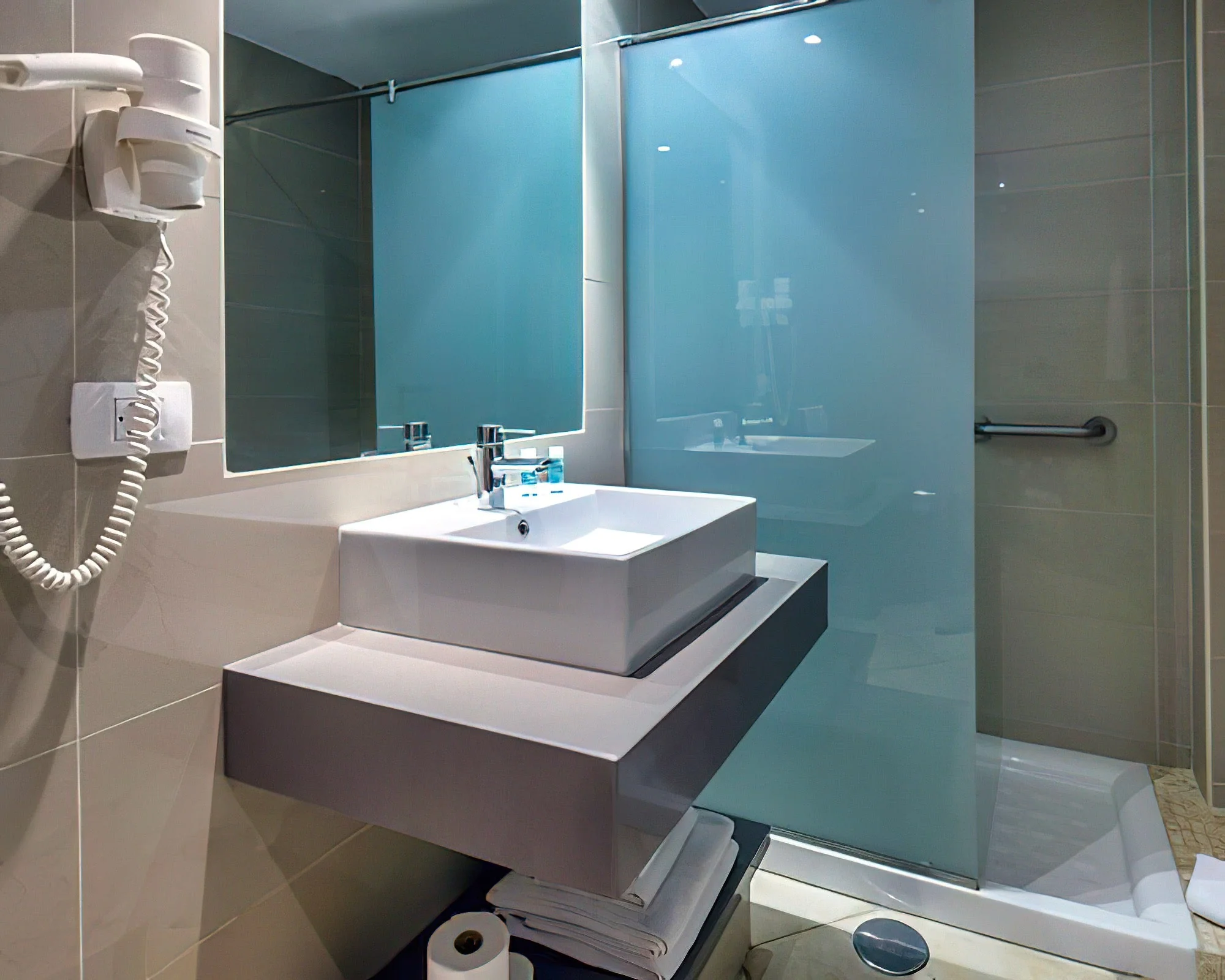 Pearly Grey Ocean Club - Image 10