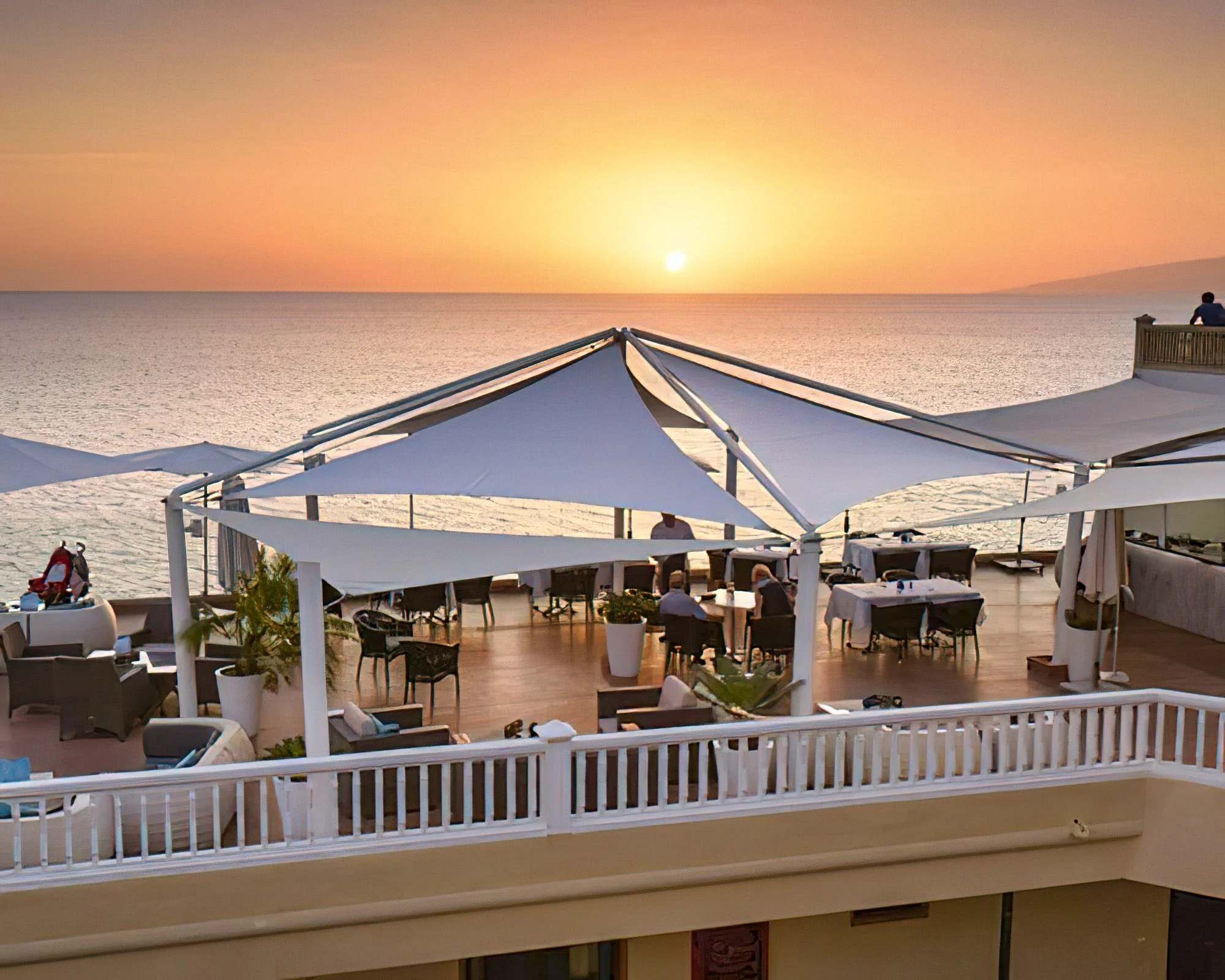 Pearly Grey Ocean Club - Image 5