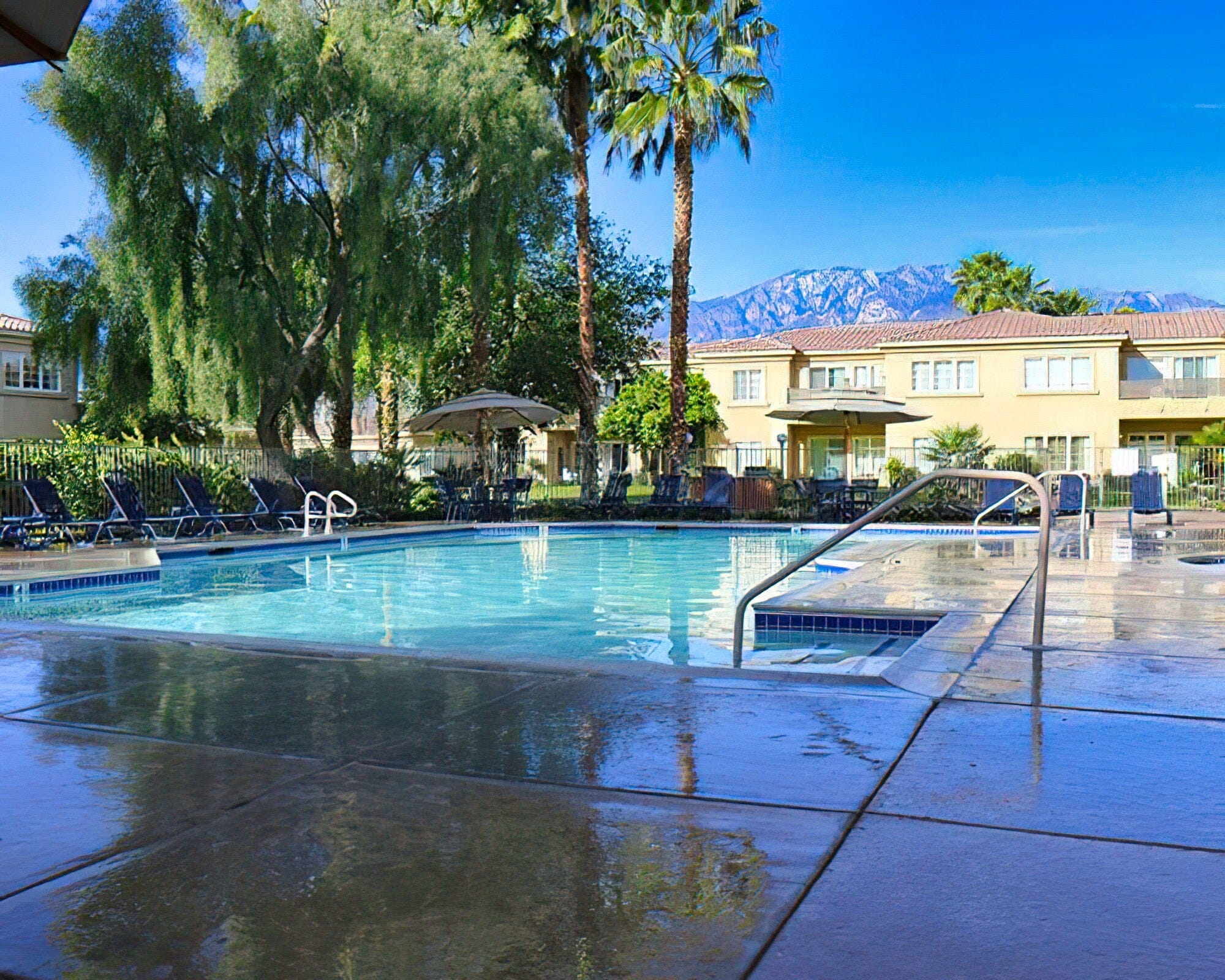 Raintree's Cimarron Golf Resort Palm Springs - Image 20