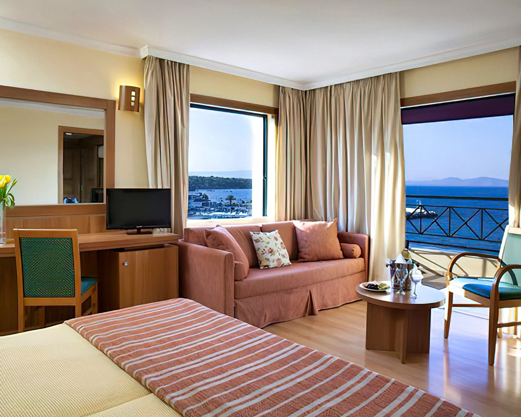 Ramada Attica Riviera by Wyndham - Image 4