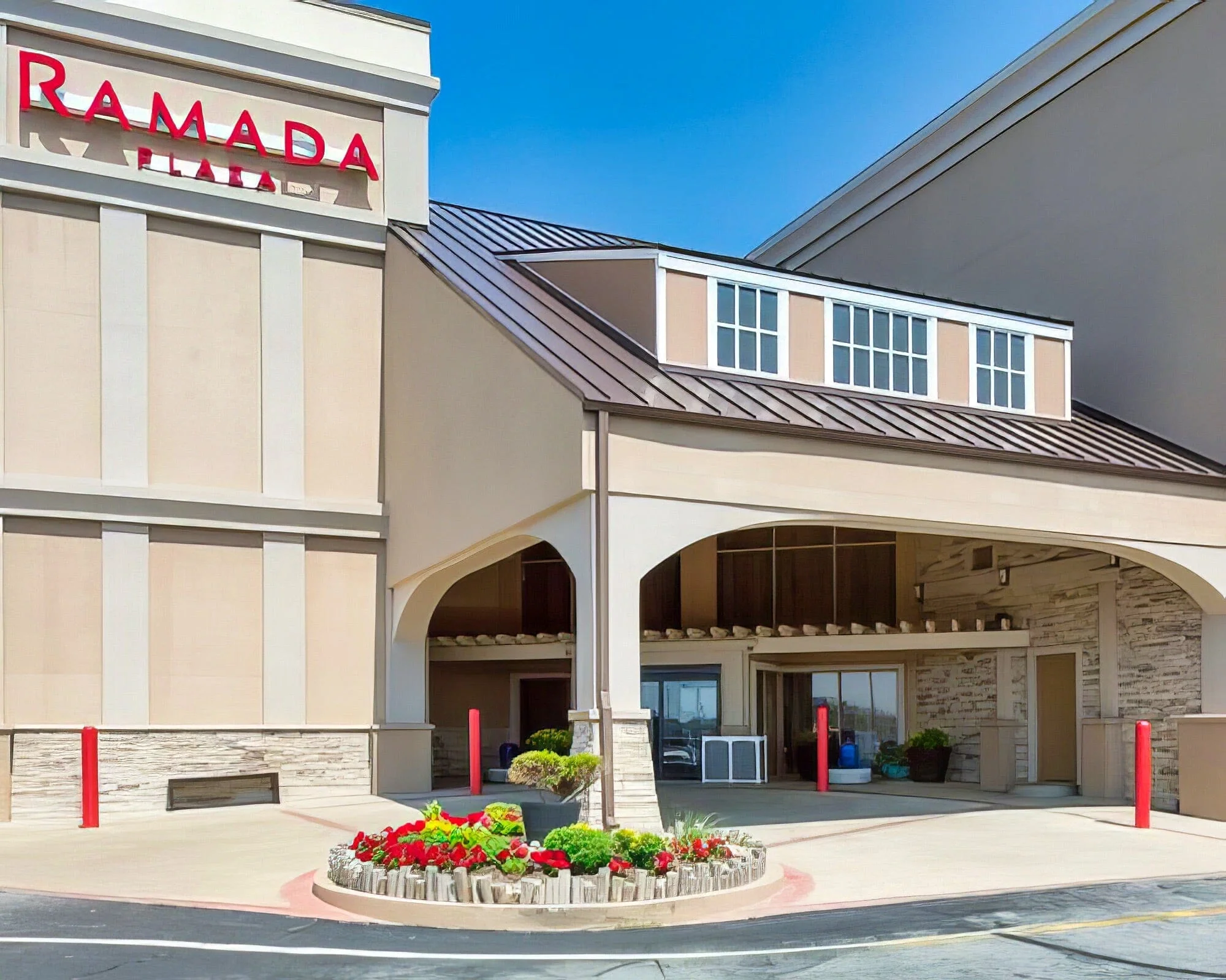 Ramada Plaza Nags Head Oceanfront - Image 4