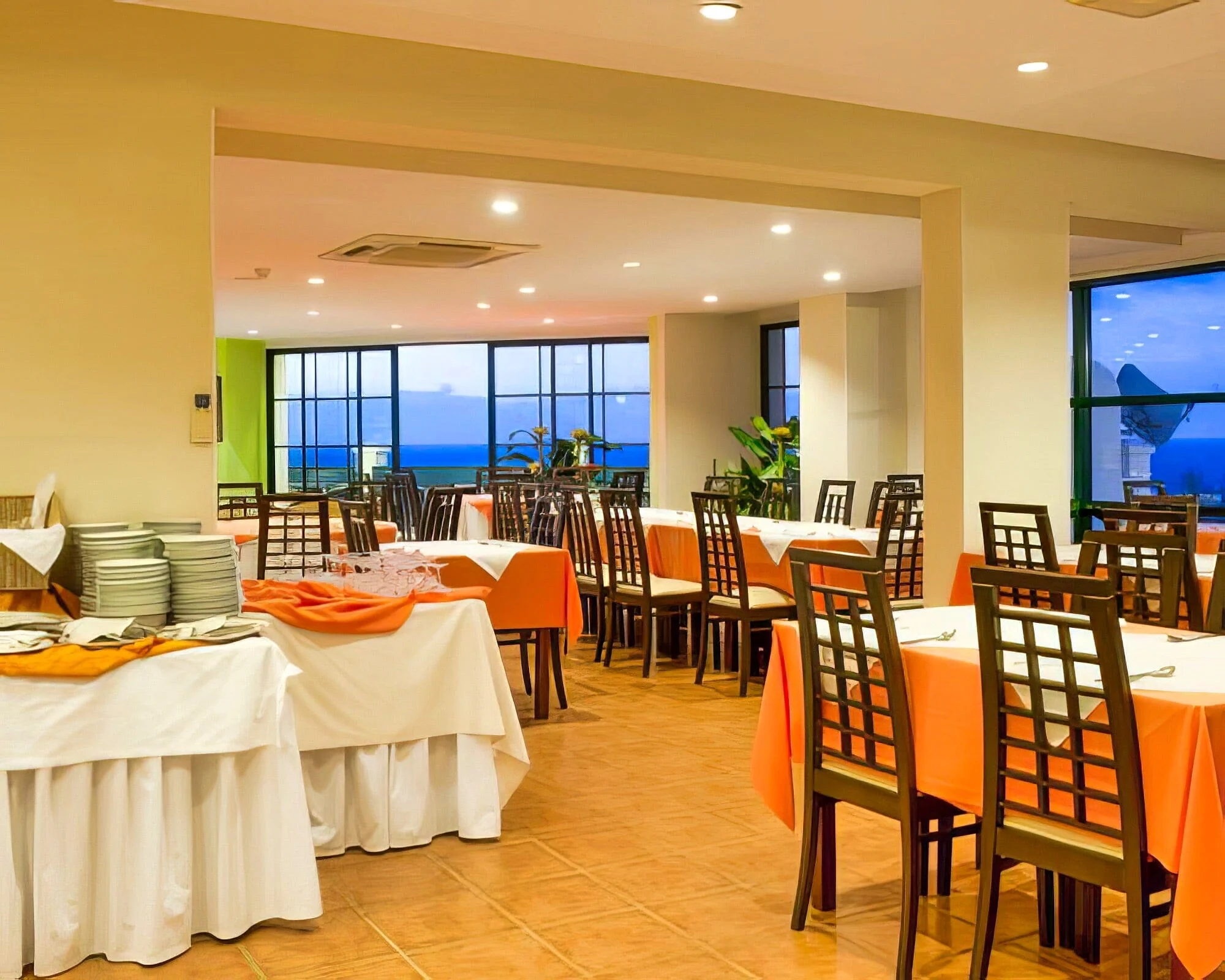 Hotel Royal Orchid - Image 18