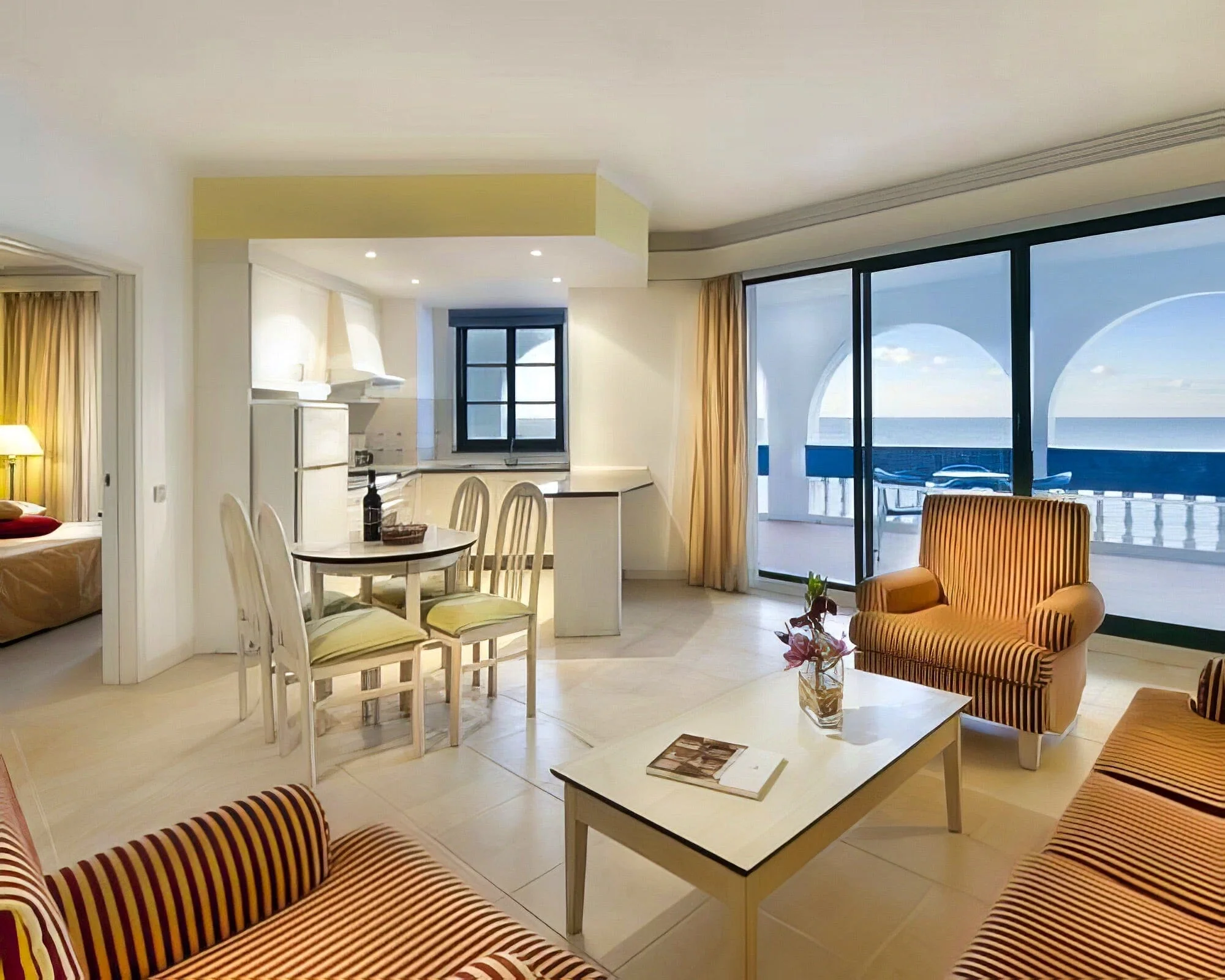 Hotel Royal Orchid - Image 7
