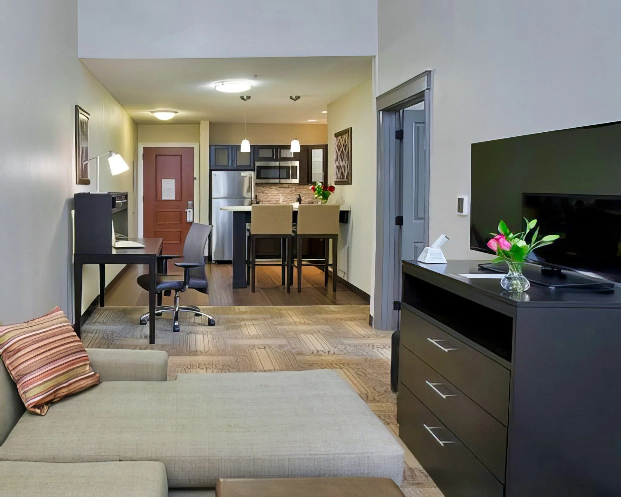 Staybridge Suites Baltimore Inner Harbor - Image 2