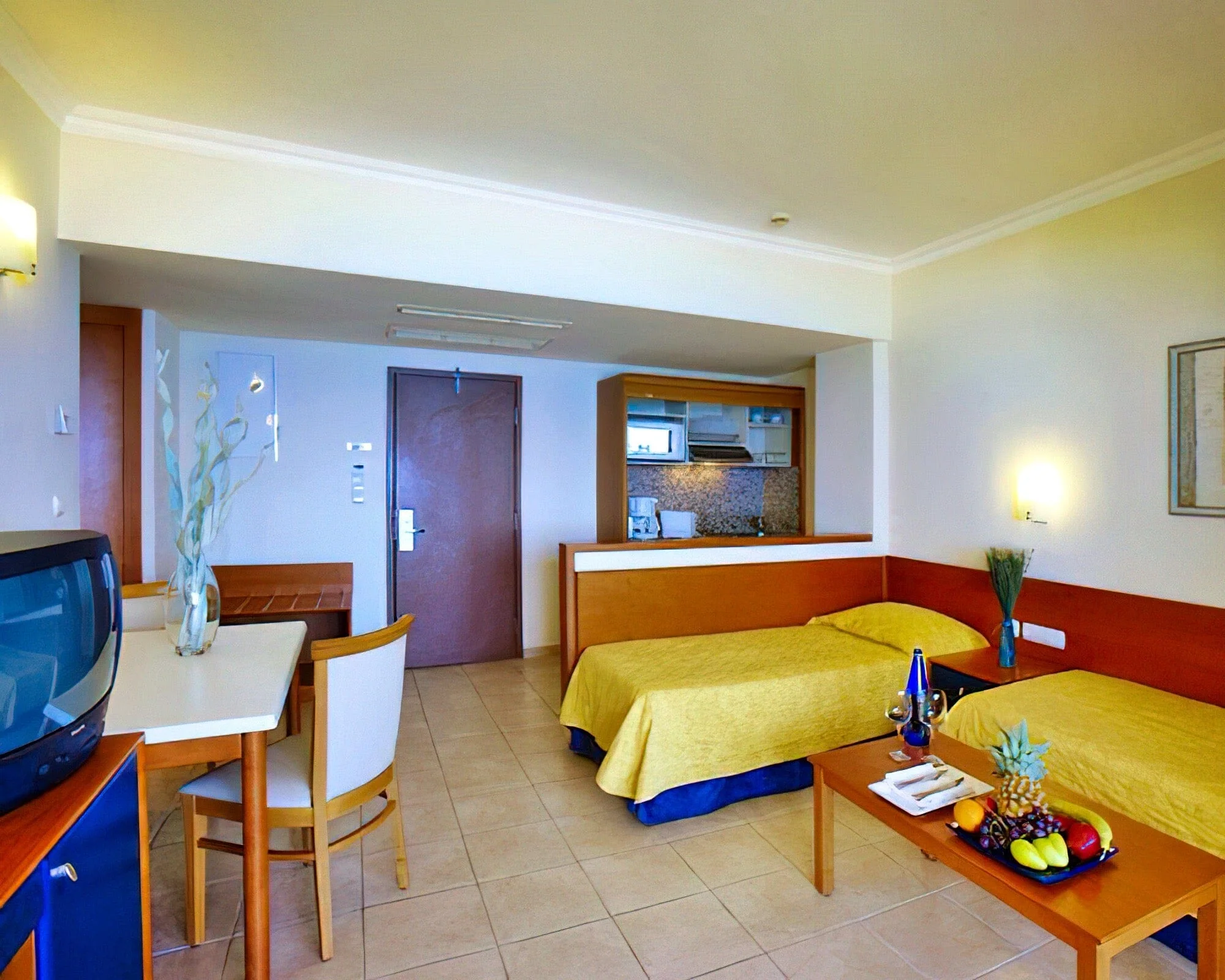 Sun Beach Hotel - Image 8