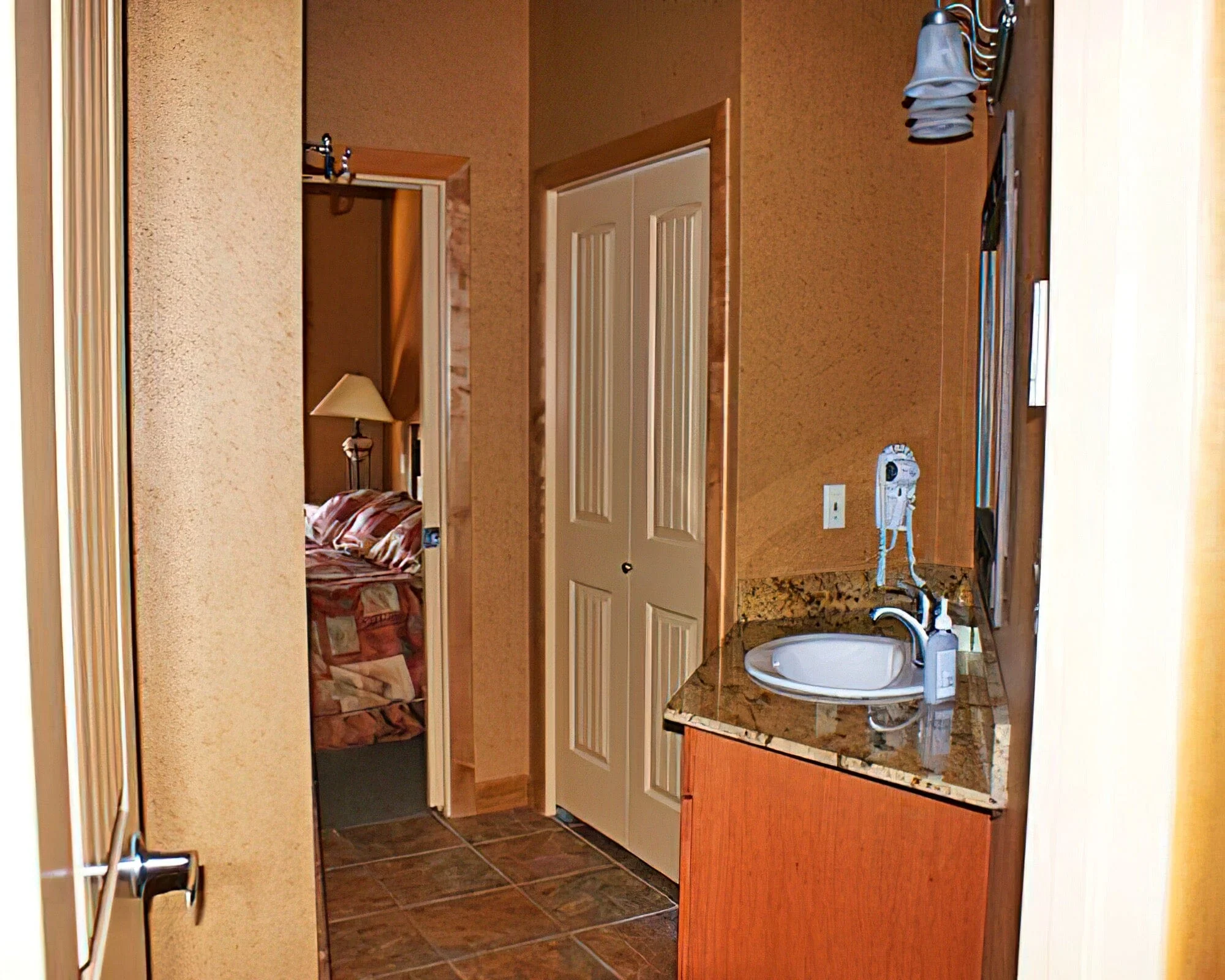 Sunchaser Vacation Villas - Image 12