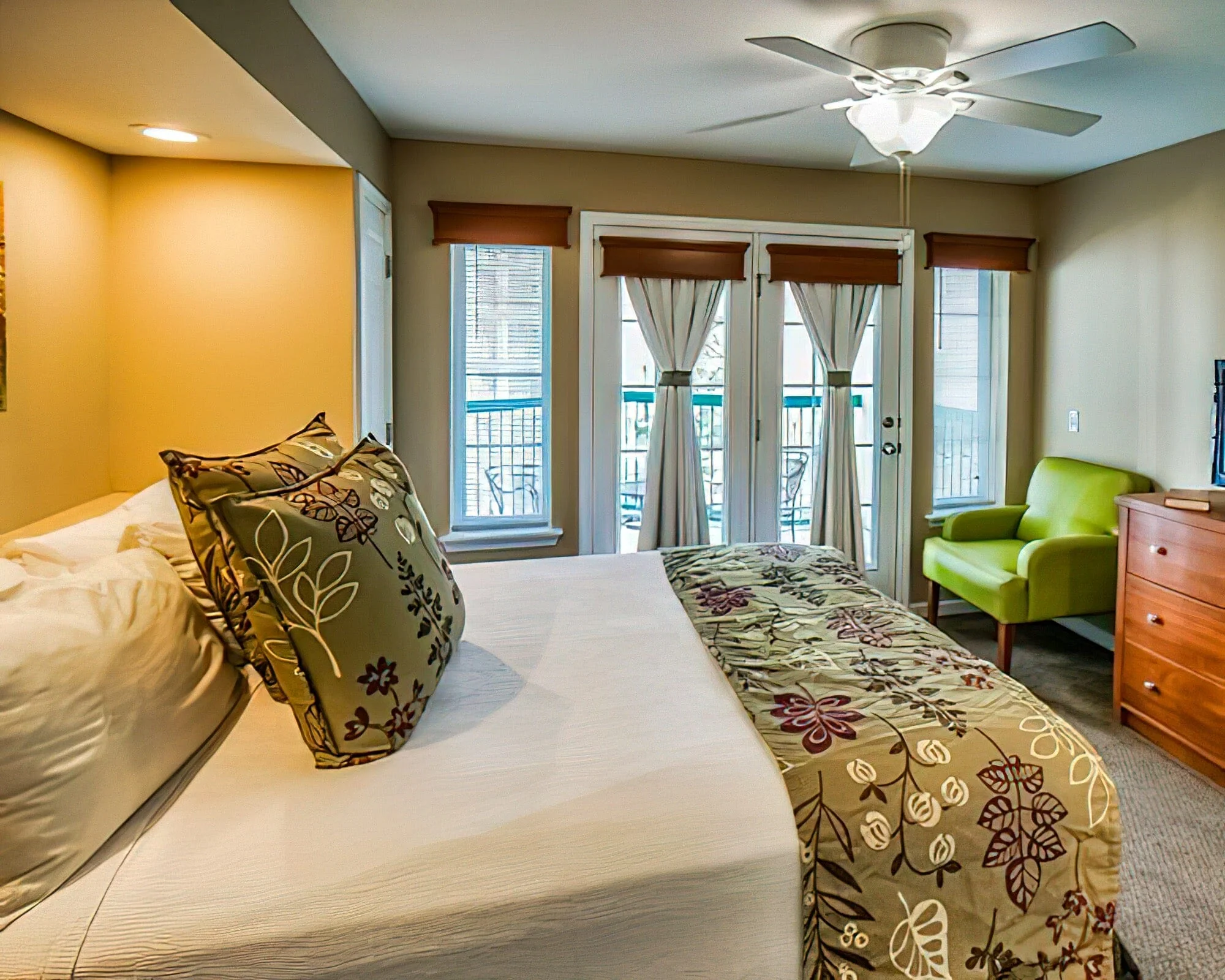 Surrey Vacation Resort - Carriage Place - Image 5