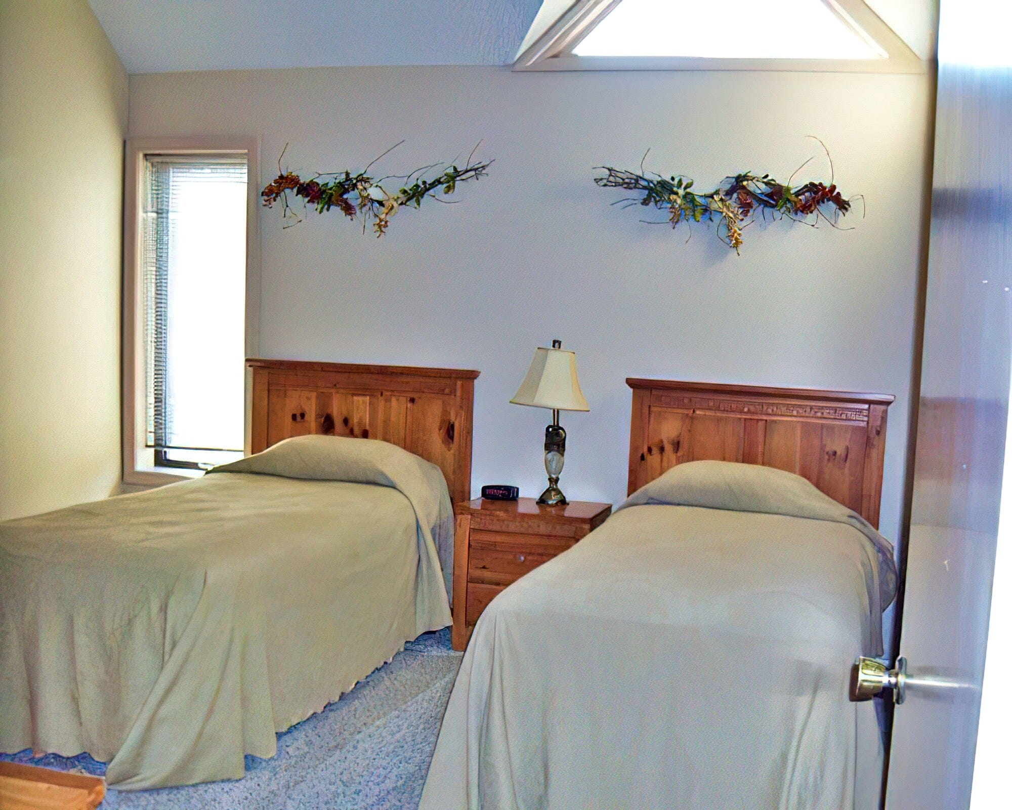 Table Rock Landing On Holiday Island - Image 5