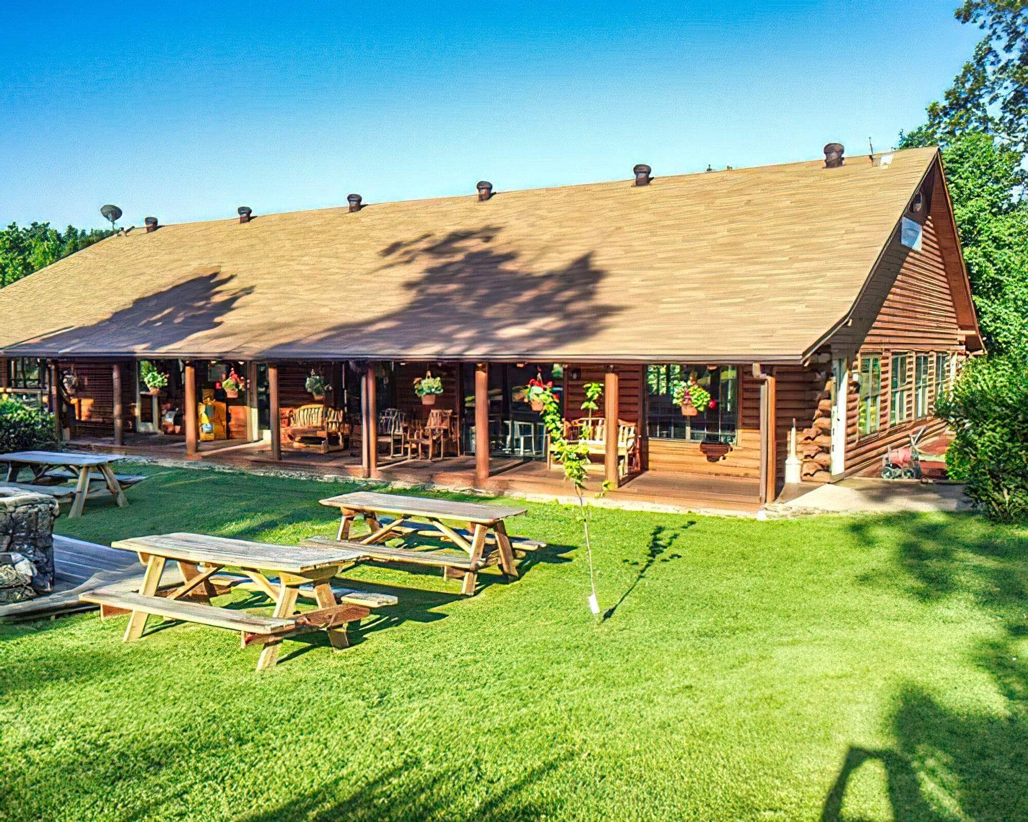 Crown Point Resort - Image 5
