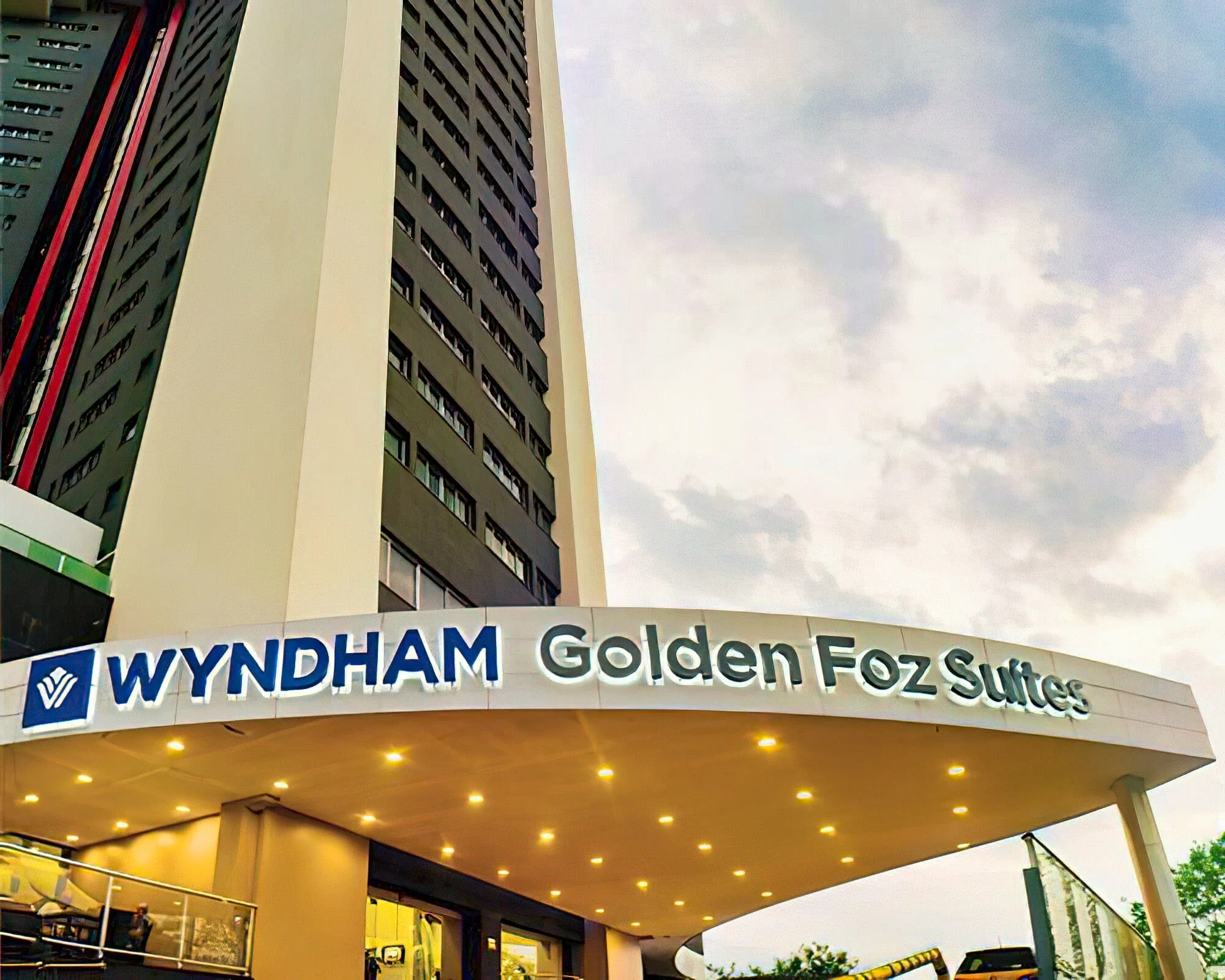 Wyndham Golden Foz Suites - Image 3