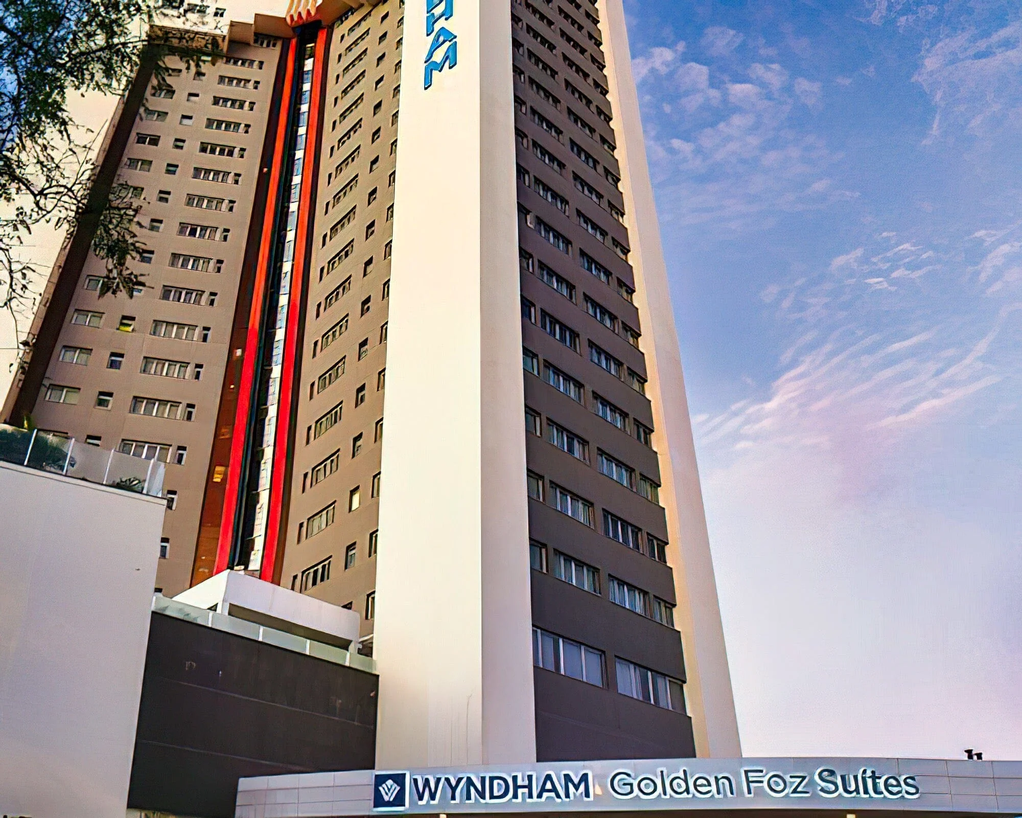 Wyndham Golden Foz Suites - Image 7