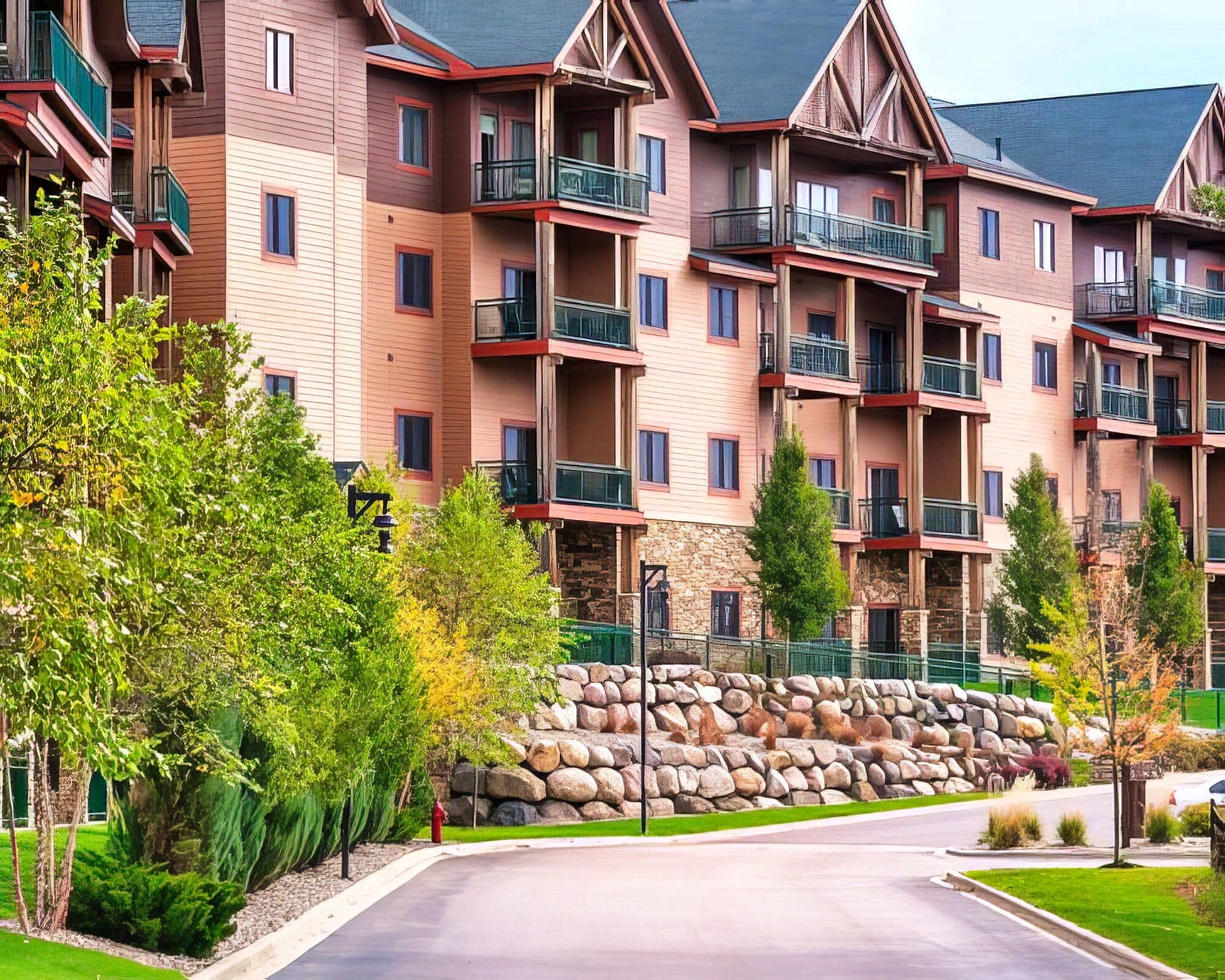 Wyndham Vacation Resorts At Glacier Canyon - Image 3